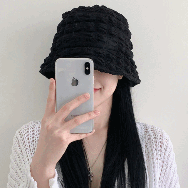 [1+1할인] 퐁퐁 엠보싱 버킷햇 벙거지 모자 2color
