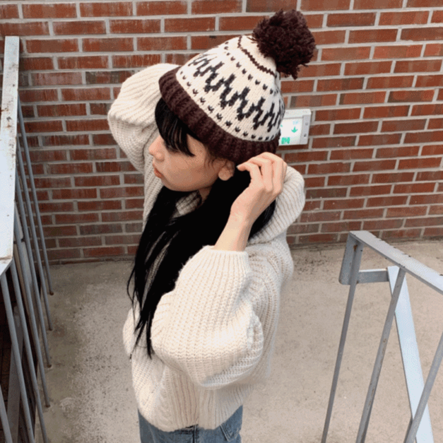 [캐주얼] 노르딕 패턴 니트 방울 겨울 비니 모자 2color