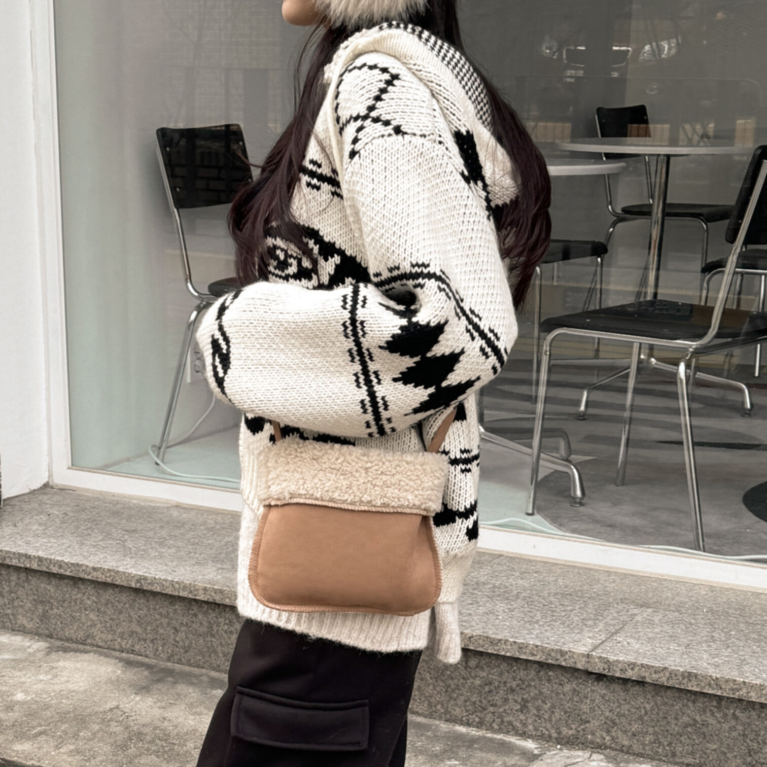 [데일리백] 뽀글이 스웨이드 겨울 미니 끈조절 크로스백 가방 4color